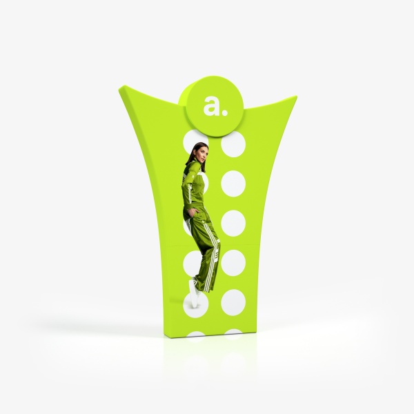 adWall Vario Crown: Effektiv reklamevegg formet som krone